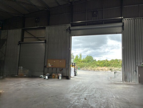 The Joint, Royston to rent Interior Photo- Image 1 of 2
