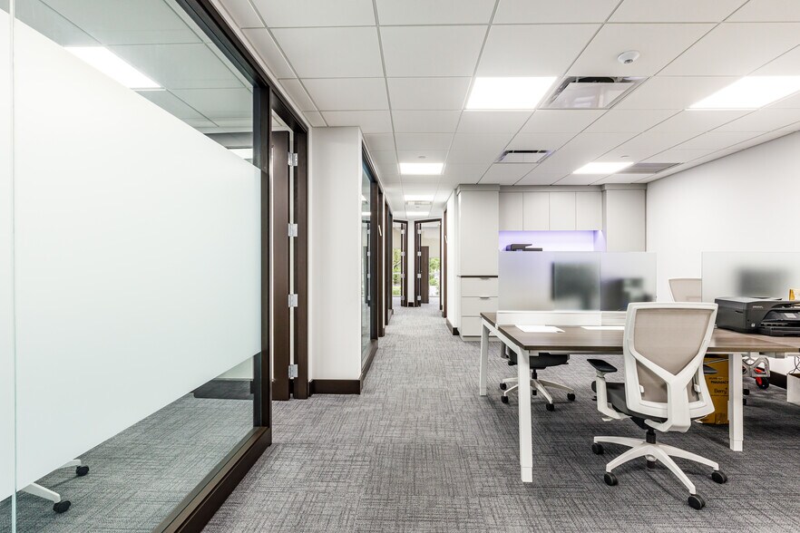 2000 Glades Rd, Boca Raton, FL to rent - Matterport 3D Scan - Image 2 of 10