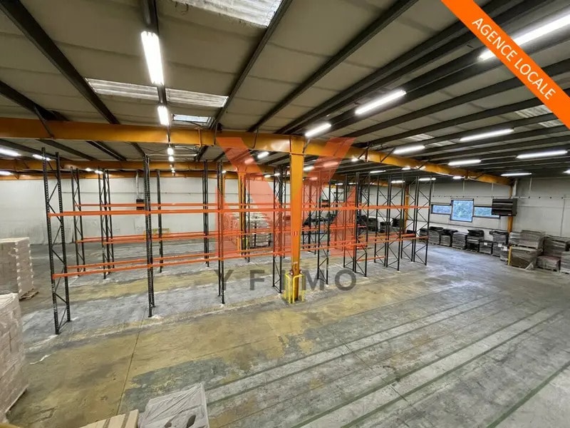 Light Industrial in Les Mureaux to rent Interior Photo- Image 1 of 7