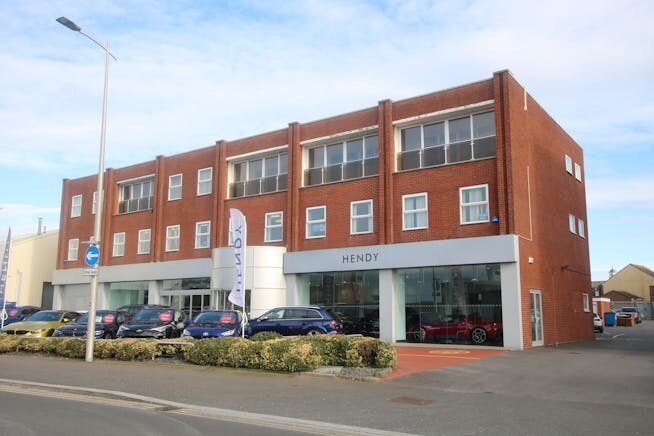 West Quay Rd, Poole to rent Primary Photo- Image 1 of 4