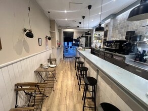 Retail in Badalona, Barcelona to rent Interior Photo- Image 2 of 5