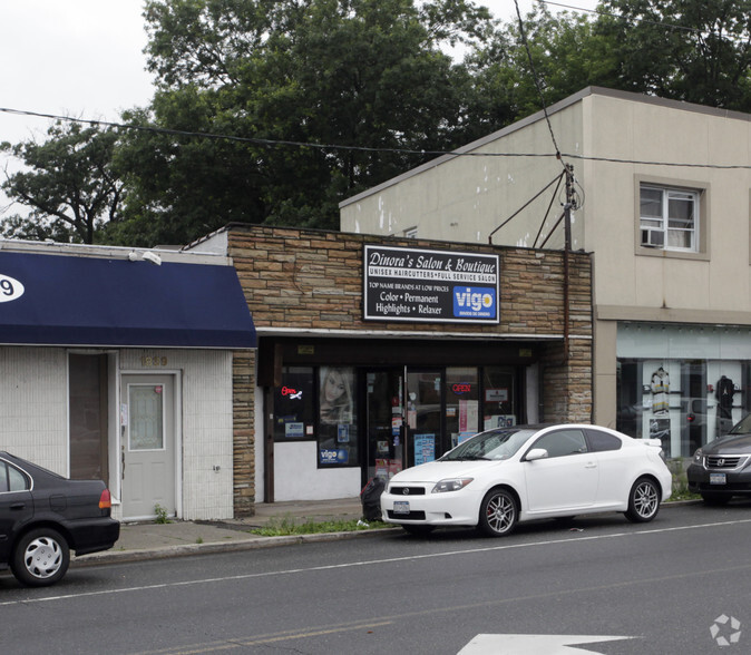 1837 New York Ave, Huntington Station, NY for sale - Building Photo - Image 2 of 3