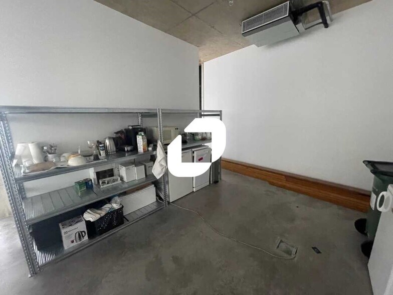 Office in Malakoff to rent - Interior Photo - Image 3 of 7
