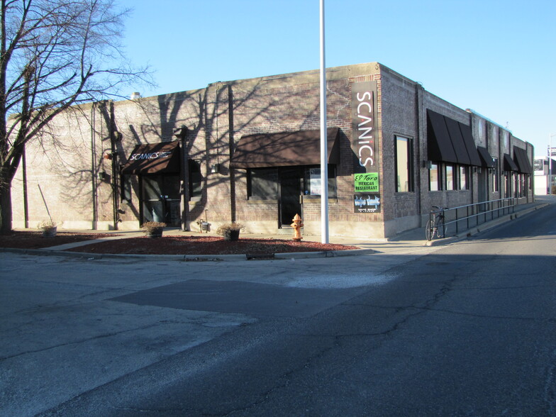 723 N Neil St, Champaign, IL for rent - Building Photo - Image 1 of 8