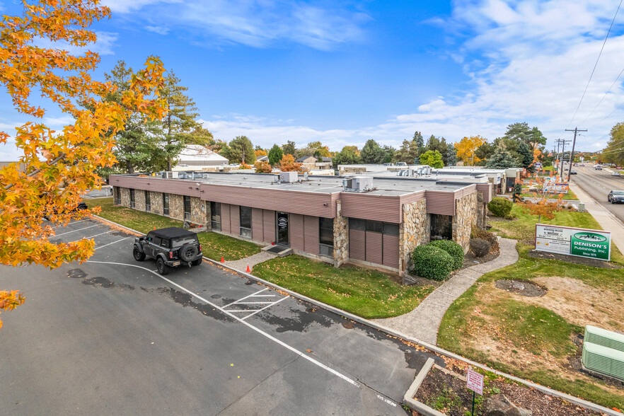 1104 N Cole Rd, Boise, ID for rent - Building Photo - Image 1 of 7