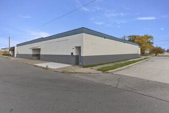 1056-1060 Southfield Rd, Lincoln Park, MI for rent Building Photo- Image 1 of 23