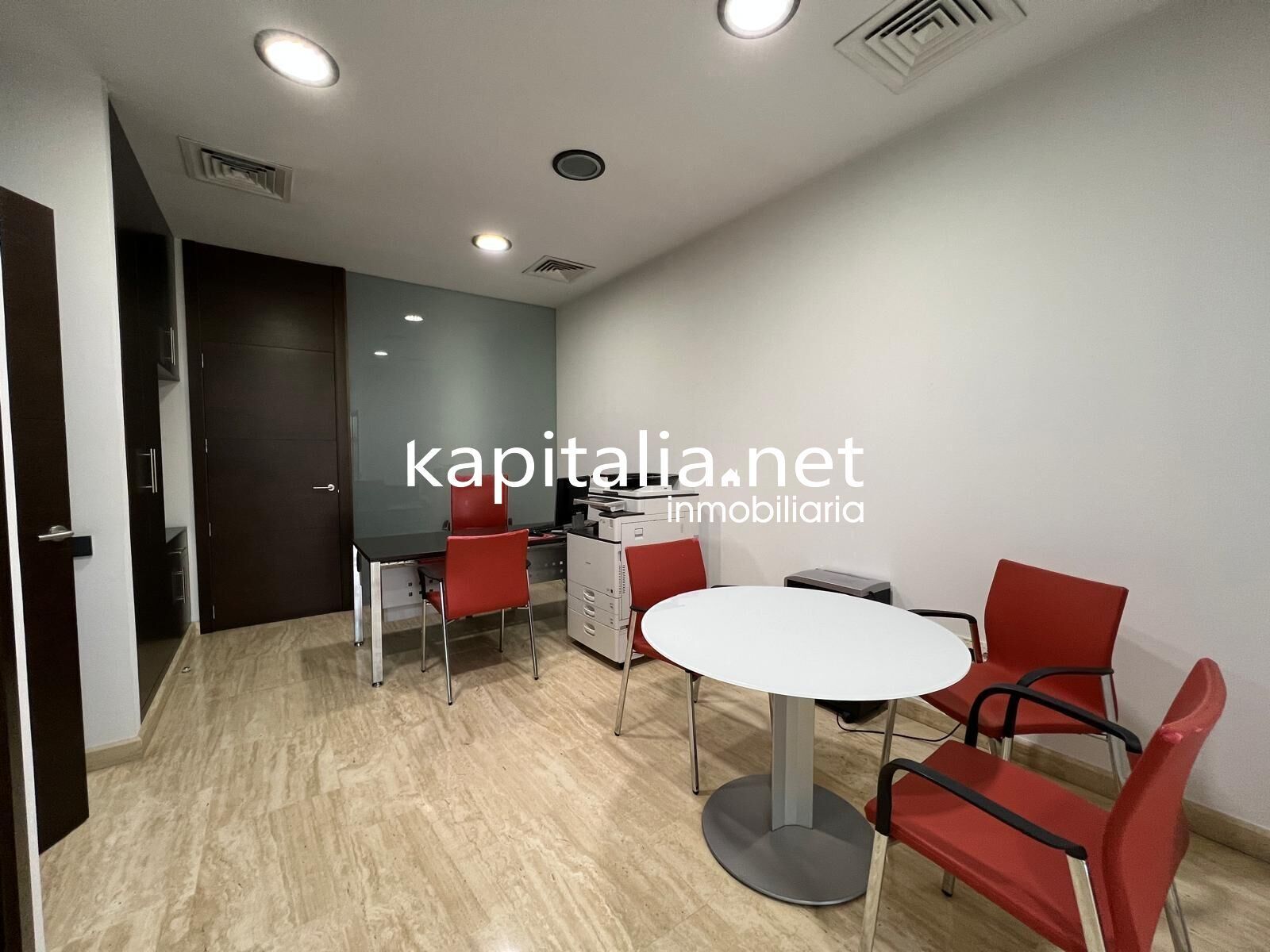 Office in Ontinyent, Valencia to rent Interior Photo- Image 1 of 9