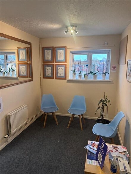 Windyridge Rd, Cheltenham to rent - Building Photo - Image 3 of 4