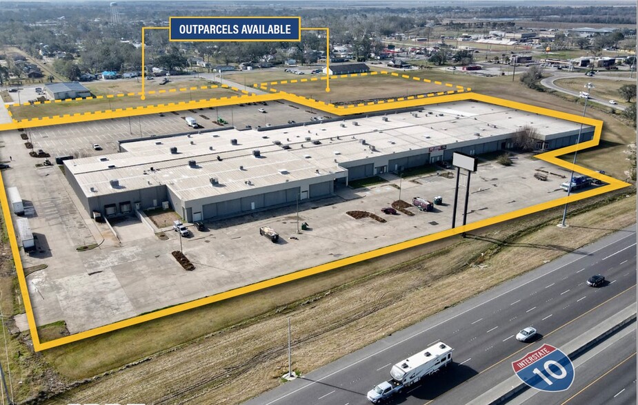 800 Factory Outlet Dr, Iowa, LA for sale - Primary Photo - Image 1 of 1