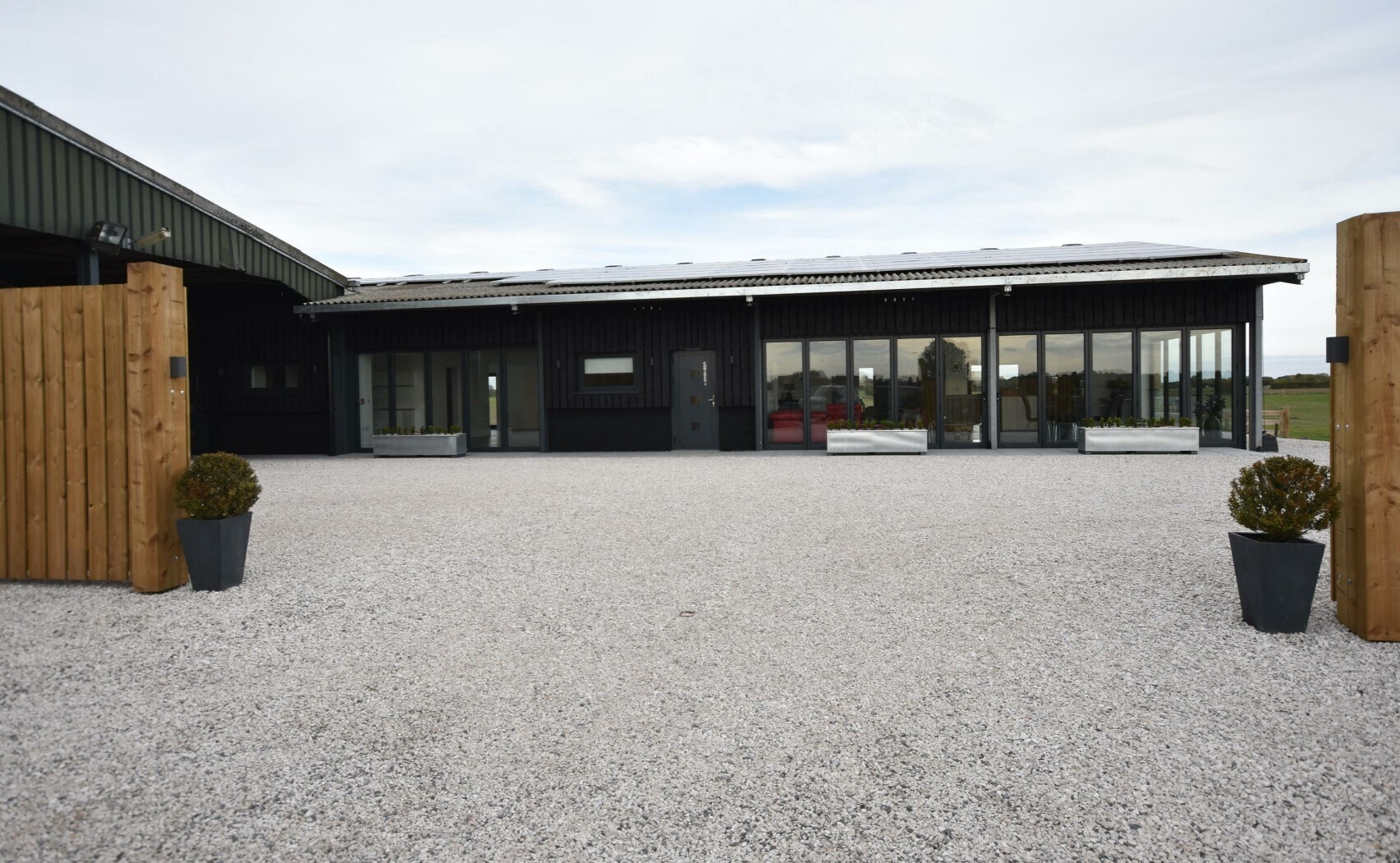 Longhedge Ln, Newark for sale Primary Photo- Image 1 of 1