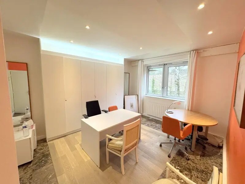 Location Bureaux 72 m² - Photo 1