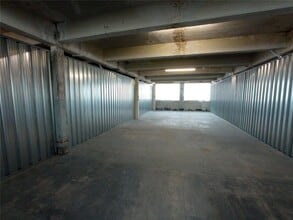 Princess Margaret Rd, Tilbury to rent Interior Photo- Image 2 of 3