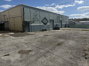 9207 N Hyaleah Rd, Tampa, FL for rent Building Photo- Image 1 of 7