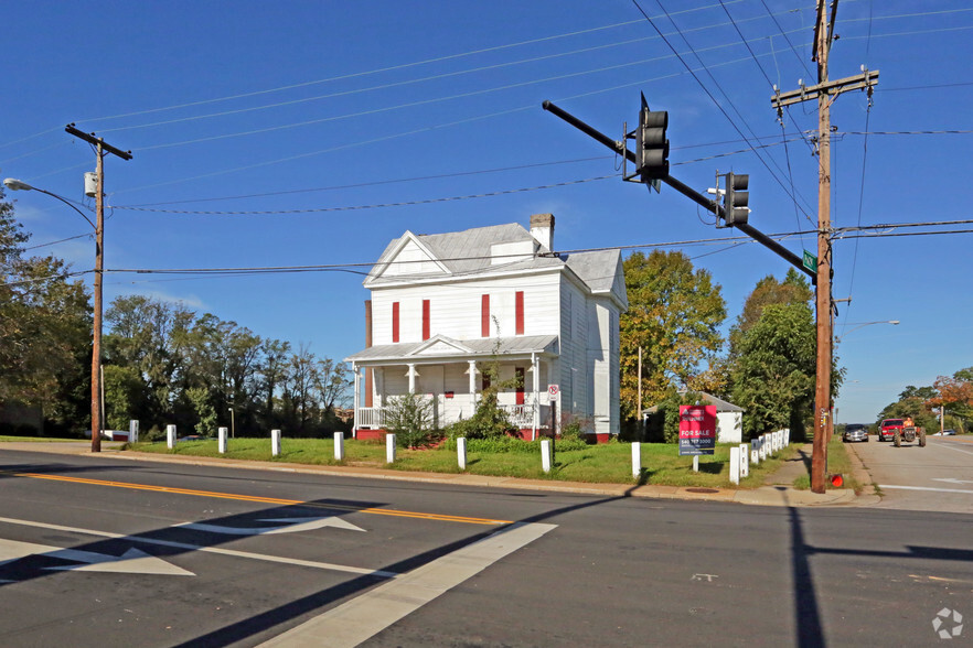 800 W Main St, Danville, VA for sale - Building Photo - Image 1 of 2