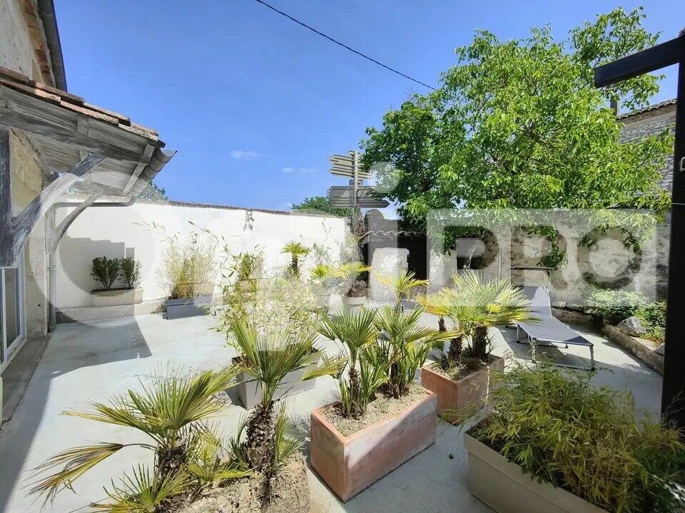 Light Industrial in Montpezat-de-Quercy for sale Building Photo- Image 1 of 9