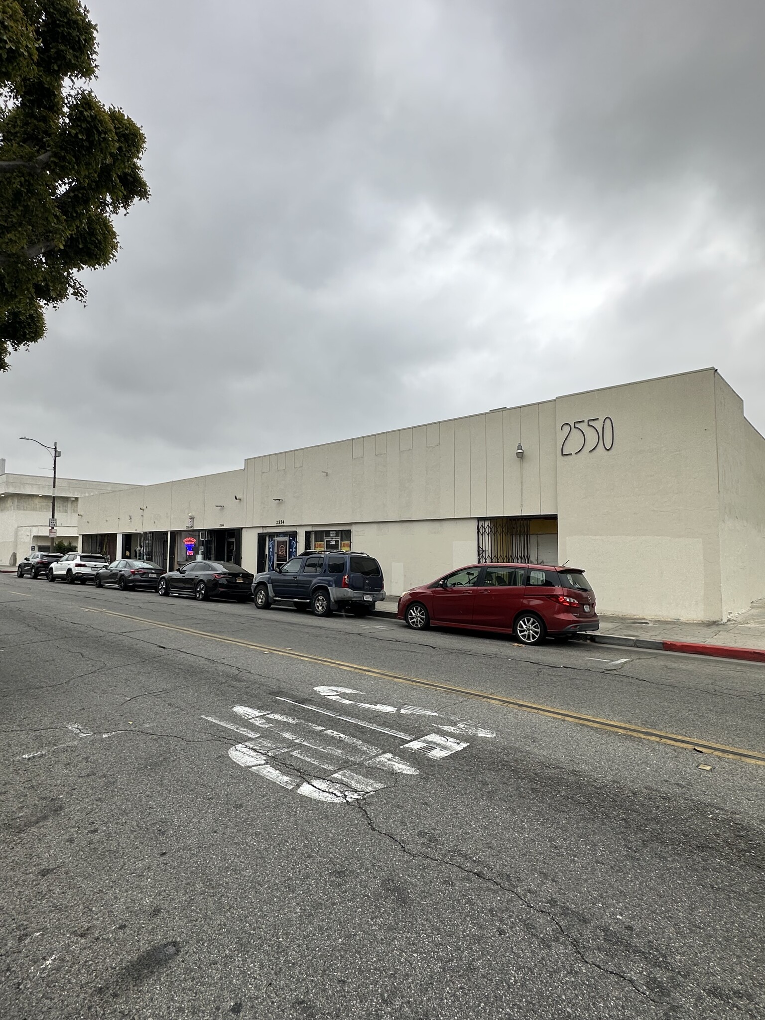 2550-2564 Zoe Ave, Huntington Park, CA to rent Building Photo- Image 1 of 5