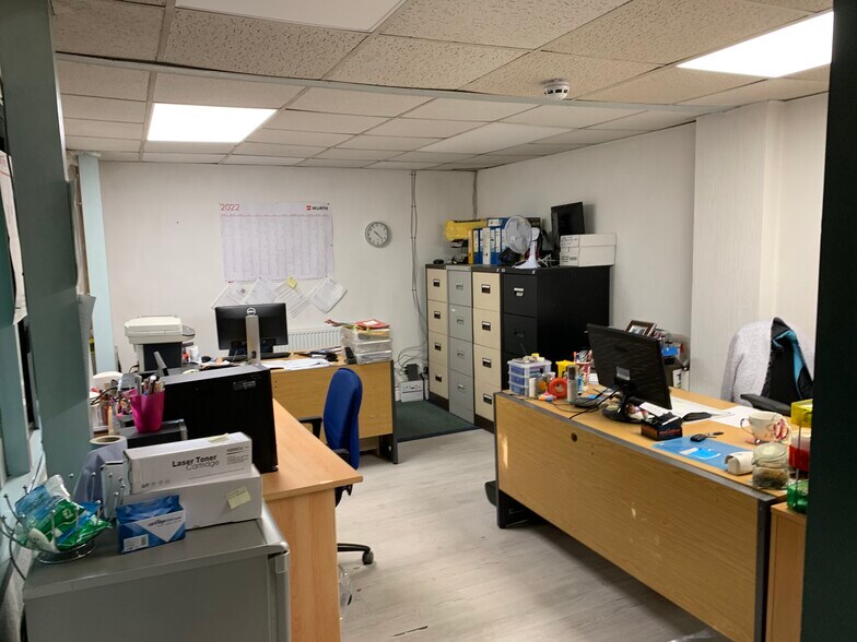 125 Moss Side Industrial Estate, Leyland PR26 7QS Industrial for Rent