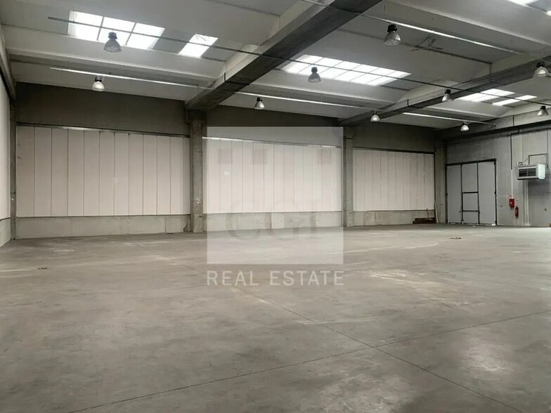 Office in Meyzieu to rent - Building Photo - Image 2 of 11