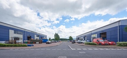 The Quadrant Centre, Quedgeley to rent Building Photo- Image 1 of 7