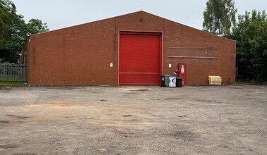Unit 7 Corinium Industrial Estate, Raans Road, Amersham to rent Building Photo- Image 1 of 3