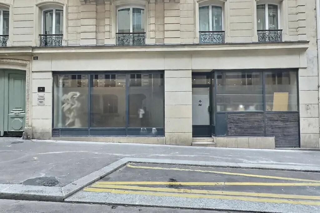 Location Bureaux 240 m² - Photo 1