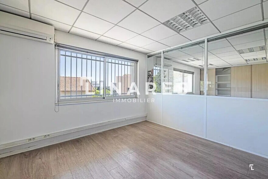 Office in Marseille for sale - Interior Photo - Image 1 of 23