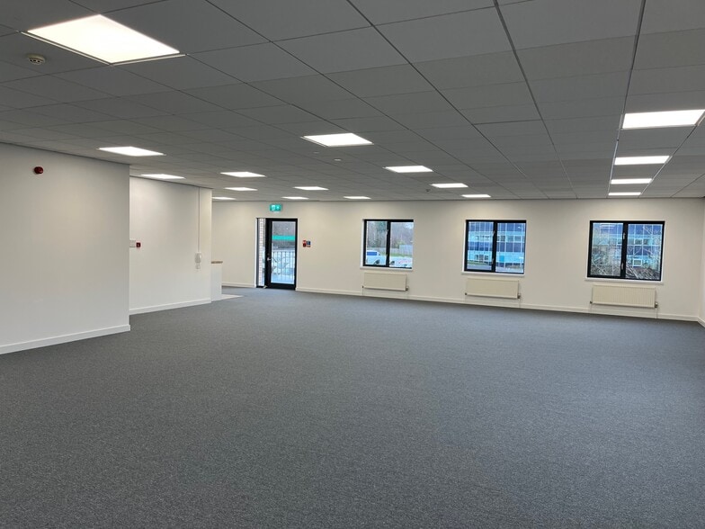 341 Springhill Pky, Baillieston to rent - Interior Photo - Image 2 of 3