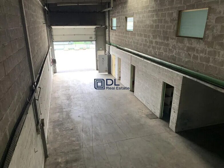 Industrial in Valenton to rent - Interior Photo - Image 1 of 6