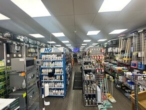 17 Heddon Court Para, Barnet to rent Interior Photo- Image 2 of 5