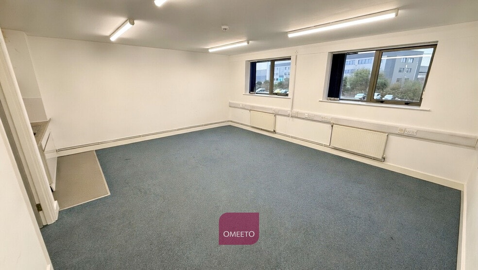 Firth Way, Nottingham to rent - Building Photo - Image 3 of 13