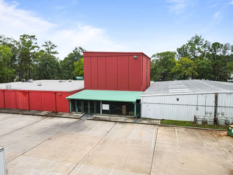 1625 Airport Rd, Conroe, TX for sale - Building Photo - Image 3 of 8