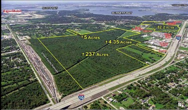 2100 E Freeway, Baytown, TX for sale Primary Photo- Image 1 of 1