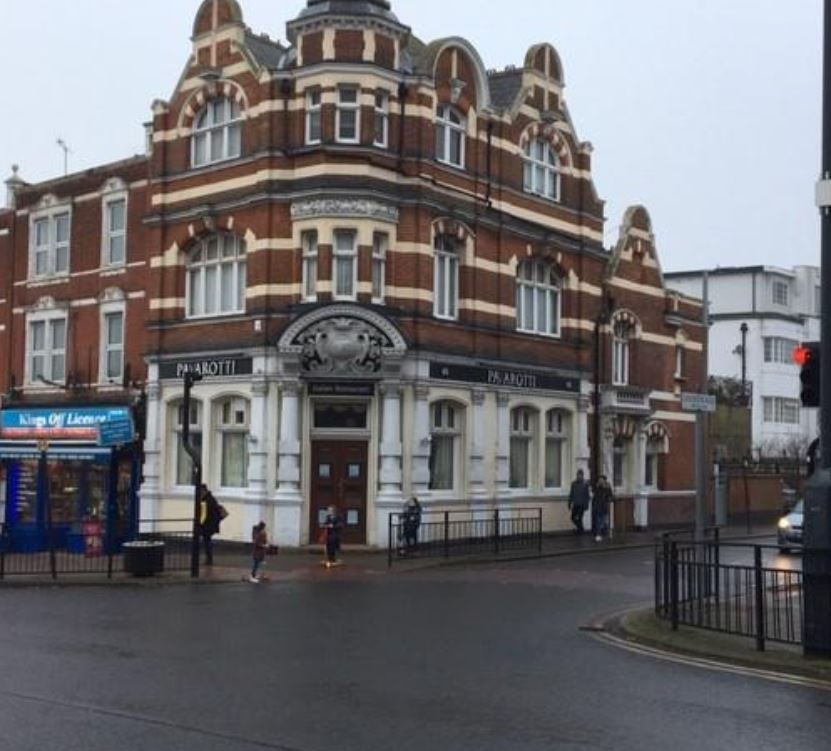 65 Hamlet Court Rd, Westcliff On Sea for sale Primary Photo- Image 1 of 1