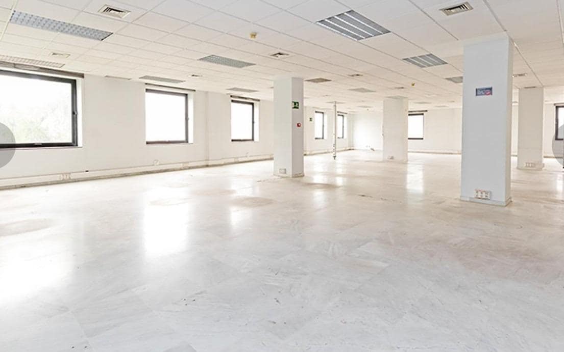 Office in Seville, Sevilla to rent Building Photo- Image 1 of 9