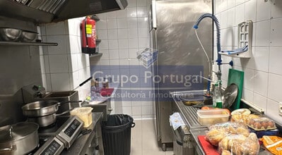 Retail in Madrid, Madrid to rent Interior Photo- Image 2 of 3