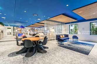 7 Allee De L'Arche, Courbevoie to rent Interior Photo- Image 1 of 13