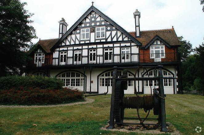 Court Rd, Maidenhead for sale Primary Photo- Image 1 of 1