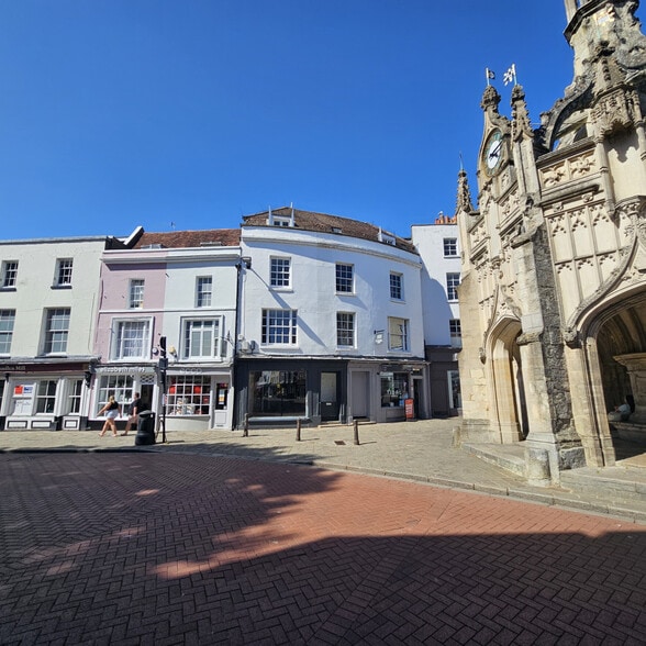1-2 West St, Chichester to rent - Building Photo - Image 2 of 10