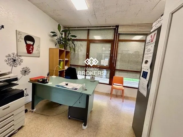 Location Bureaux 220 m² - Photo 1