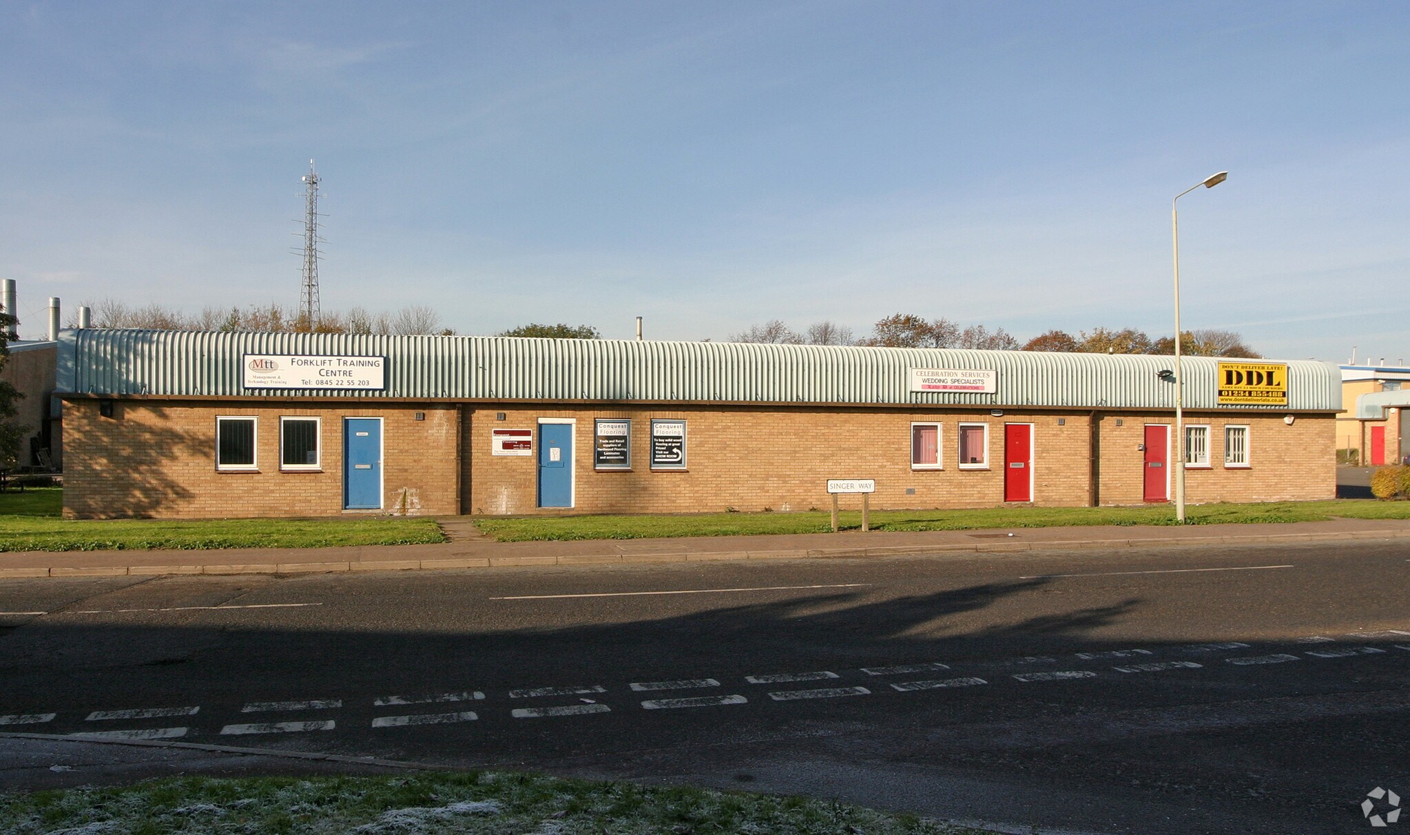 46-52 Singer Way, Kempston for sale Primary Photo- Image 1 of 1