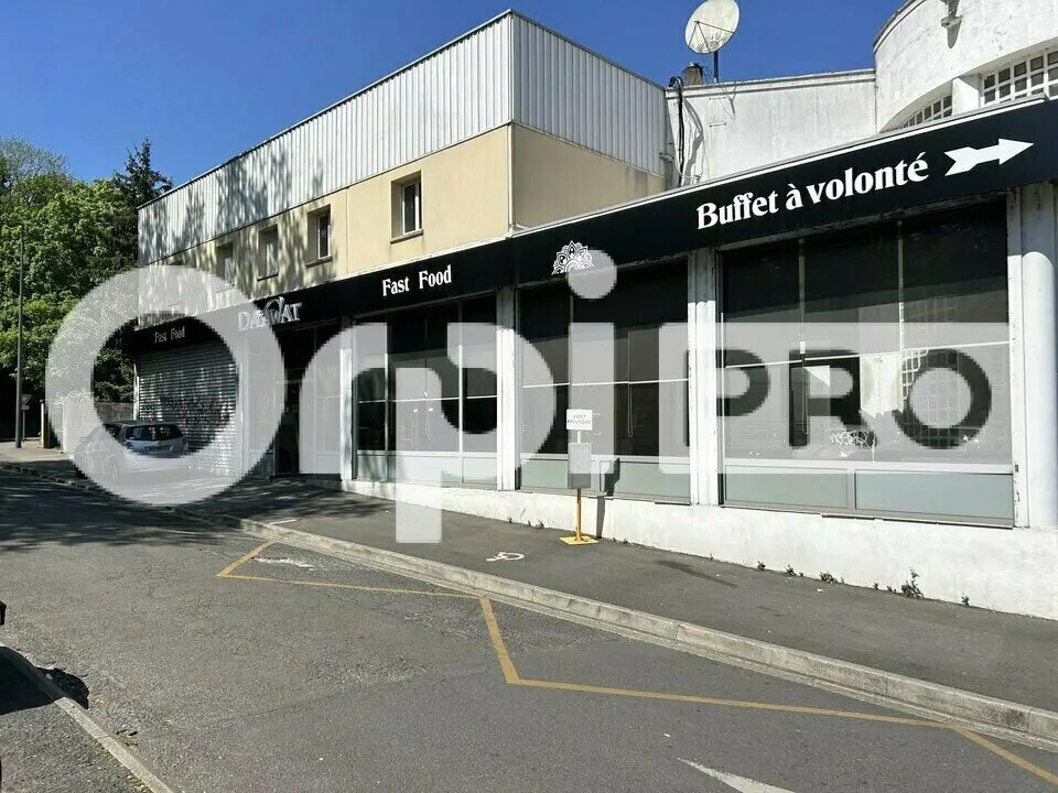 Retail in Beauvais for sale Primary Photo- Image 1 of 7