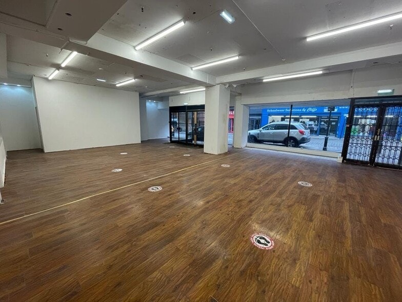 49-61 St Sepulchre Gate, Doncaster to rent - Building Photo - Image 3 of 3