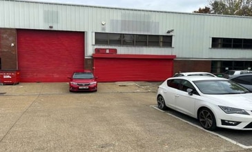 Lion Park Ave, Chessington to rent Building Photo- Image 2 of 2