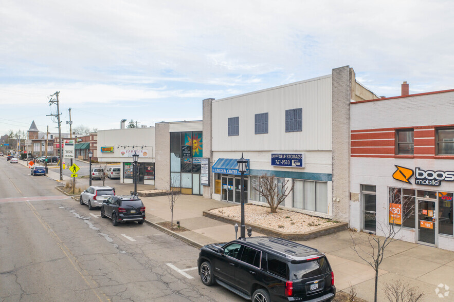 616 Lincoln Ave, Pittsburgh, PA for rent - Building Photo - Image 1 of 3