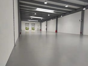 Industrial in Tremblay-en-France to rent Interior Photo- Image 1 of 2