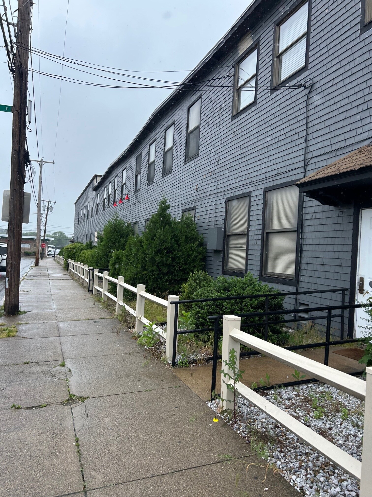 20 Rhode Island Ave, Pawtucket, RI to rent Building Photo- Image 1 of 2