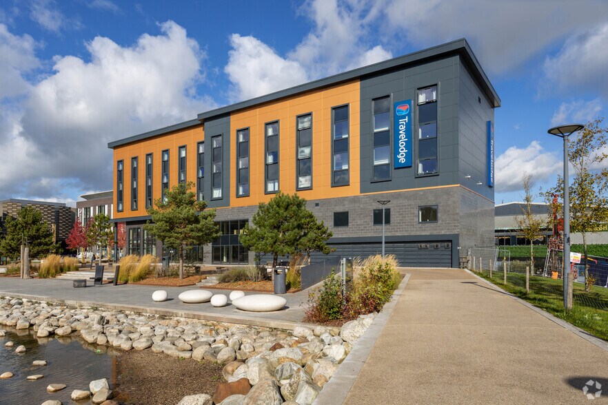 Southwater Way, Telford for sale - Primary Photo - Image 1 of 1