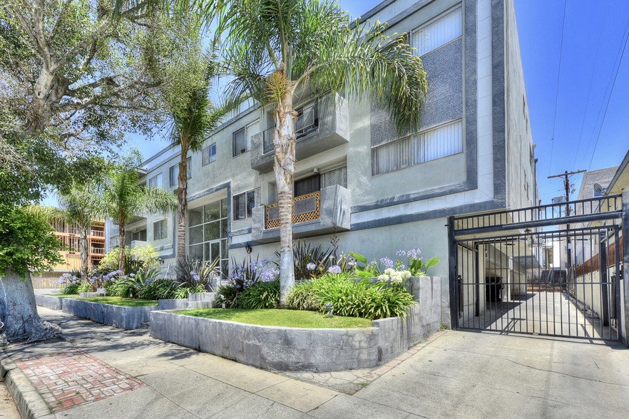 1422 Tamarind Ave, Los Angeles, CA for sale - Building Photo - Image 1 of 1