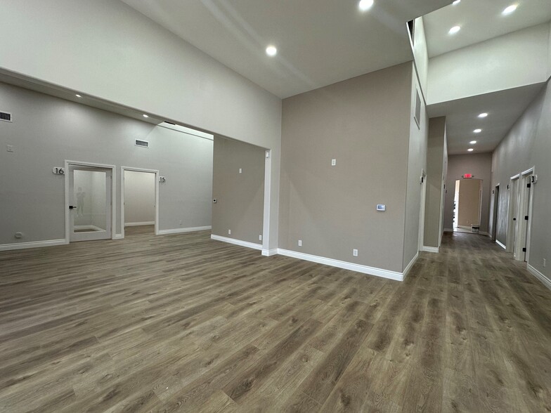 214 W La Habra Blvd, La Habra, CA for rent - Building Photo - Image 3 of 9