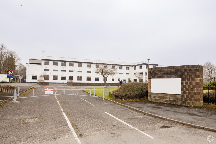 31 Turnpike Rd, Newbury to rent - Building Photo - Image 3 of 5